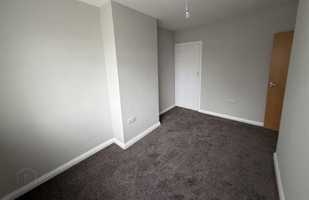 638 Shore Road, Belfast, BT15 4HG - Photo 3