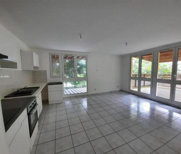 Location Appartement 3 pièces 53m² LA MONTAGNE 97417 - Photo 1