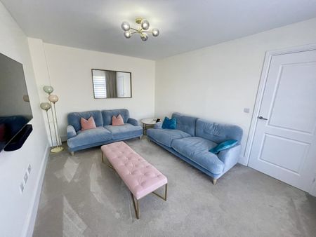 Pentrebane Drive, St Fagans - Photo 4