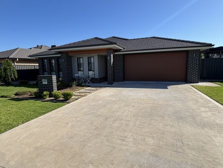 5 Ayrshire Crescent, Tamworth - Photo 4