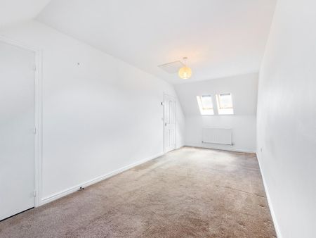 3 bedroom semi-detached house to rent - Photo 3