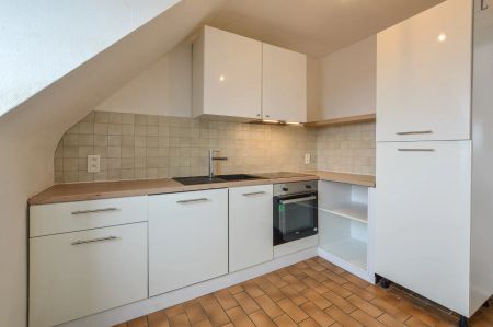 Vernieuwd appartement met 2 slaapkamers te huur te Oostende - Photo 3