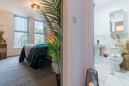 Room in a Shared House, Hankinson Street, L13 - Photo 4