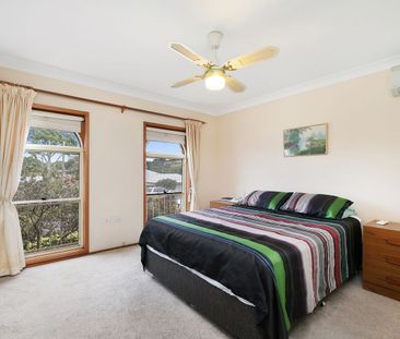 4 Rysdyk Parade, Wamberal - Photo 1