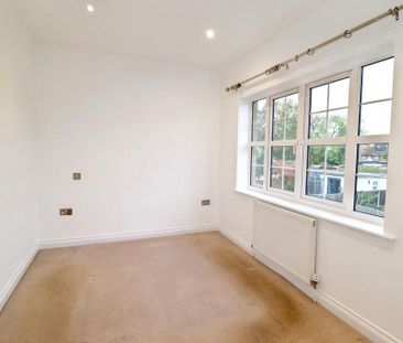 3 bedroom semi-detached house to rent - Photo 6