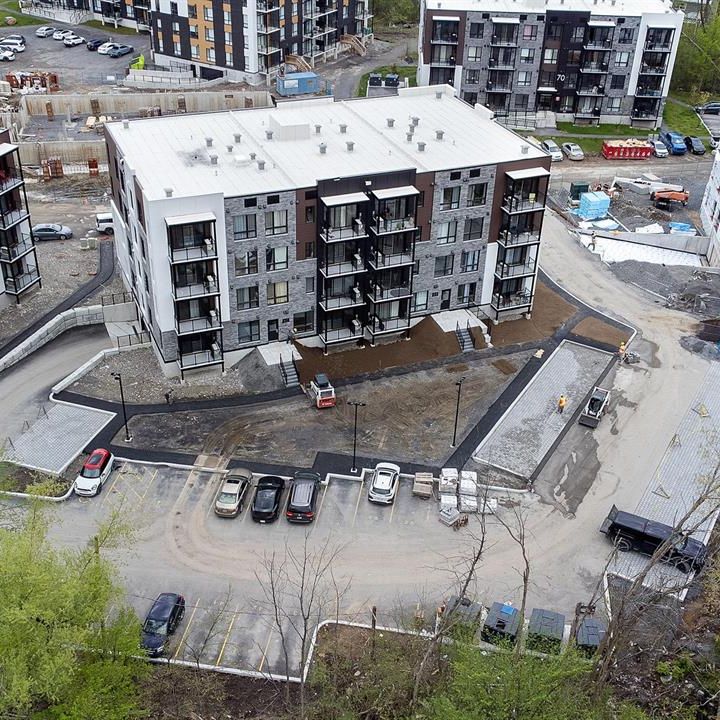 SPACIOUS 2 BEDROOM CORNER UNIT - 79 Nancy Elliot, Gatineau - Photo 1