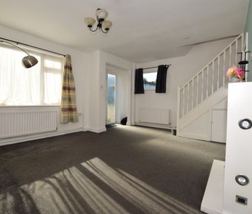 3 bedroom end of terrace house to rent - Photo 1