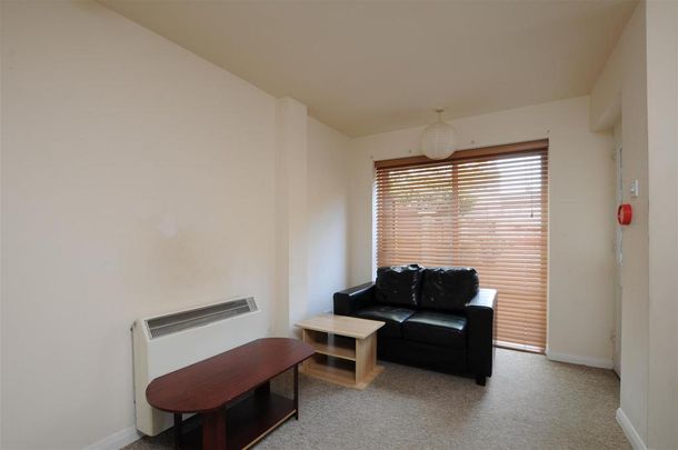 2 bedroom house to rent - Photo 1