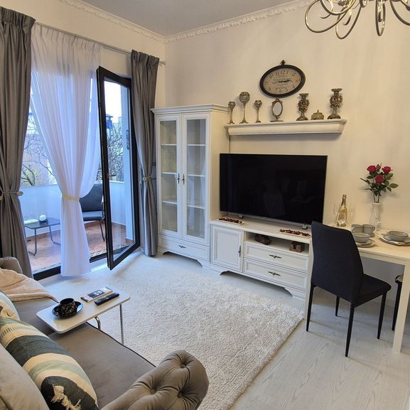Garsonieră Modernă și Elegantă - Magheru - Romana - Fotografie 1