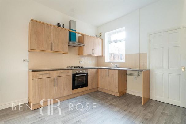 2 bedroom terraced house to rent - Photo 1