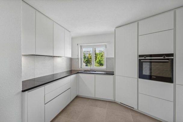 Zentral & renoviert: 4.5-Zimmer-Wohnung in Top-Zustand - Photo 1