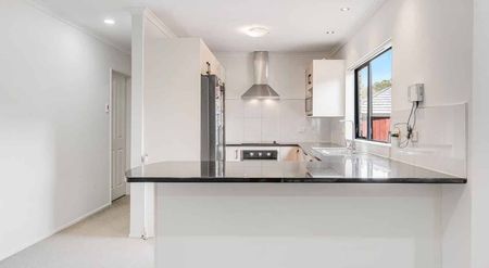 4 Bedroom 2 Bathroom Property in Prime location - Photo 3