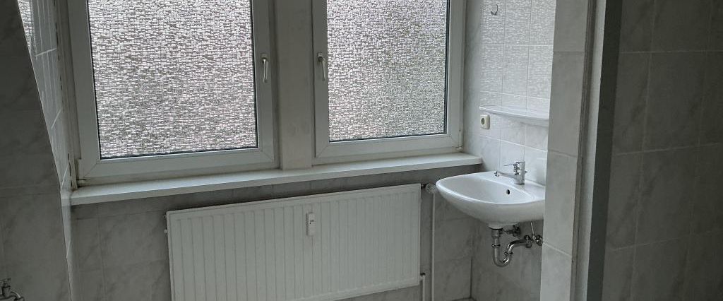 Schöne 2-Zimmer-Wohnung mit Tageslichtbad in Zeven. Ab sofort anmietbar - Foto 1