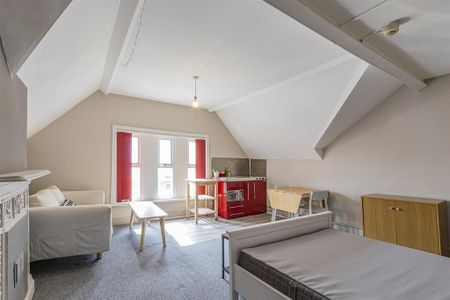 Studio to rent - Photo 2