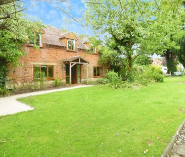 Salford Road, Bidford-on-Avon - Photo 1