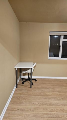 3 bedroom flat to rent - Photo 2