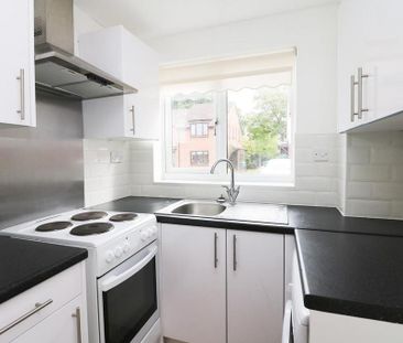 1 bedroom mews to rent - Photo 1