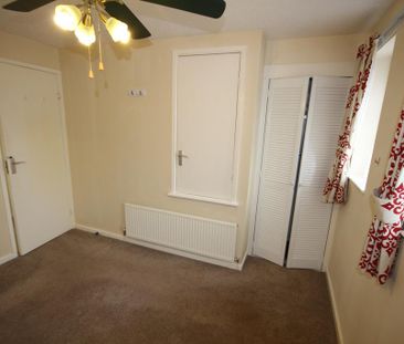 2 bedroom semi-detached house to rent - Photo 4