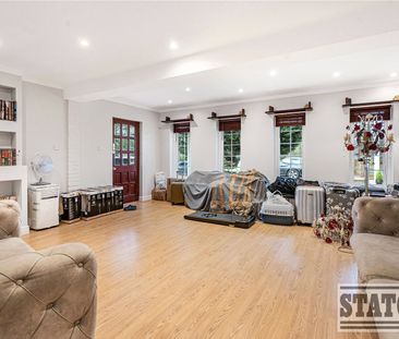 Foxes Lane, Welham Green - Photo 4
