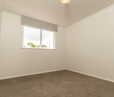 3 Bedroom plus Study in Beach Haven - Photo 2