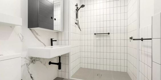 MGM MARTIN – ONE BEDROOM APARTMENT - Photo 3