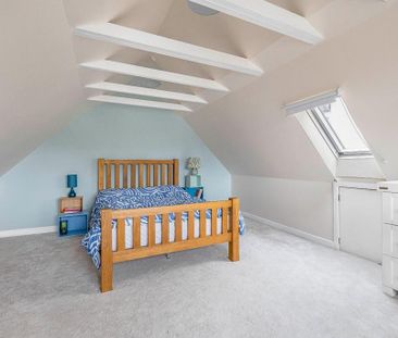 4 bedroom semi-detached house to rent - Photo 5