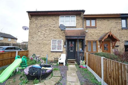 Kipling Avenue, Tilbury, RM18 - Photo 2