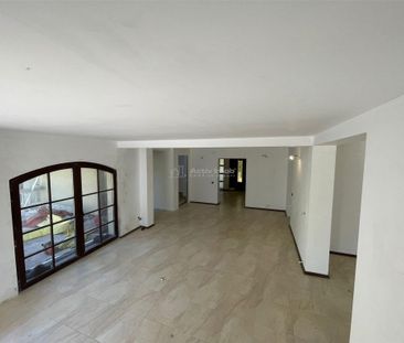 Casa individuala - Petresti Corbeanca - 9 camere - 3 bai - 5 - Fotografie 2