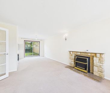 3 bedroom detached house to rent - Photo 2