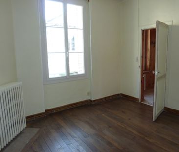 Location Appartement 2 pièces 74m² MONTMORILLON 86500 - Photo 5