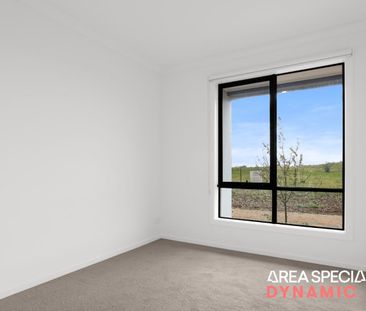 Modern Comfort in the Heart of Epping! - Photo 3