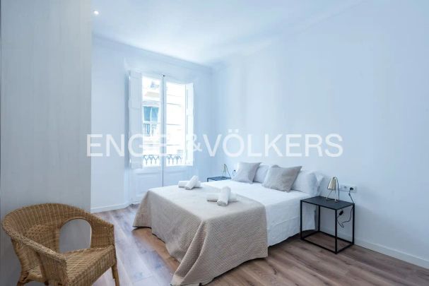 Piso de alquiler en Barri Gòtic - Photo 1