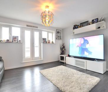 3 bedroom terraced house to rent - Photo 2