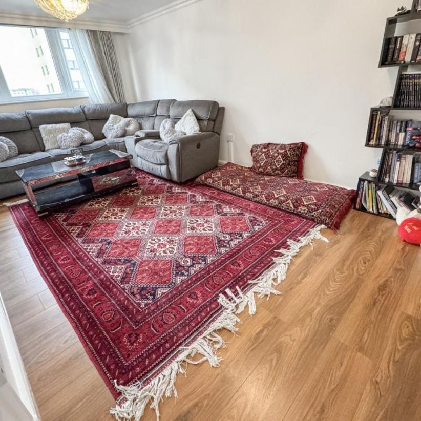 Oatland Heights, Leeds - Photo 1