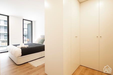 Spacious 3-Bedroom Apartment with Communal Pool by the Sea in Badalona - Photo 3