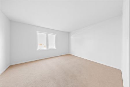 For Lease - 69 Steele Park Private, Cyrville - Carson Grove - Pineview, Ontario - Photo 3