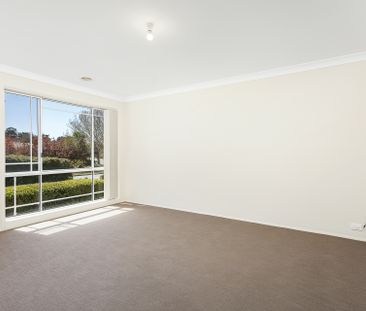 60 Taylor Street, Ngunnawal ACT, Belconnen - Photo 2