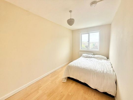 5 bedroom end of terrace house to rent - Photo 1