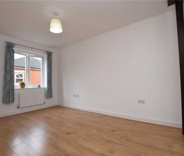 3 bedroom end of terrace house to rent - Photo 1