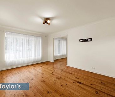 MOVE IN & RELAX - MODERN FAMILY HOME IN GILLES PLAINS - Photo 1