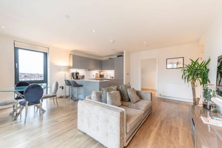 3 bedroom flat to rent - Photo 5