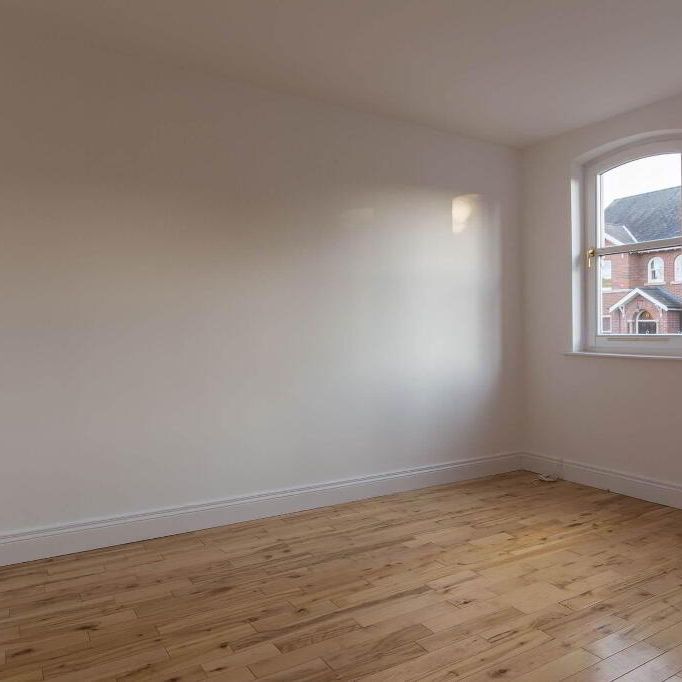 2 Bromfield, Windsor Park, Belfast, BT9 6WA - Photo 1