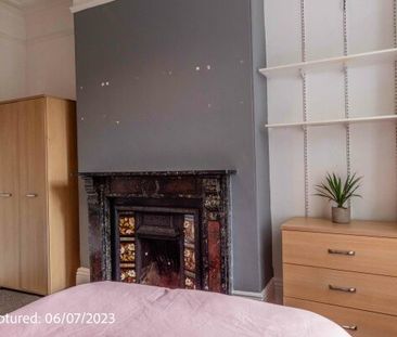 3 Feversham Crescent, Wiggington Road - Photo 6