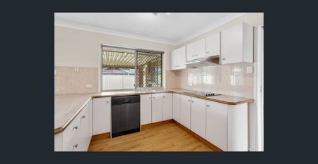 Perfect Family Home - Photo 4