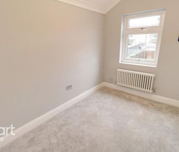 3 bedroom end of terrace house to rent - Photo 5