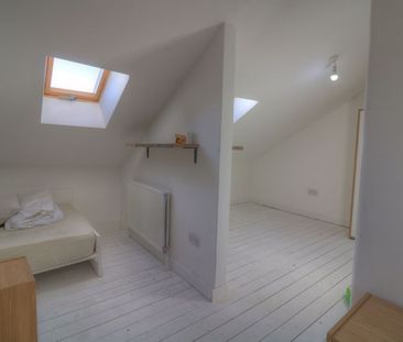 Room in a Shared House, Queensland Avenue, CV5 - Photo 1