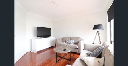 "Charming Hinchinbrook Home for Rent: Discover the Perfect Balance of Comfort and Convenience!" - Photo 3