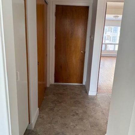 GRAND 3 1/2 A LOUER A ST. LEONARD, D'UN TRIPLEX - Photo 4