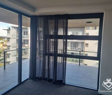 2BED - 2BATH WITH TWO AIRCON + UNDERGROUND PARKING SPACE + STUNNING... - Photo 6