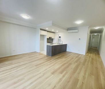 Exceptional north-facing 2 bedroom apartment offering convenient ur... - Photo 4